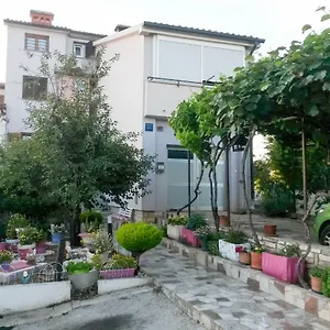 Apartmán Zufic, Štinjan