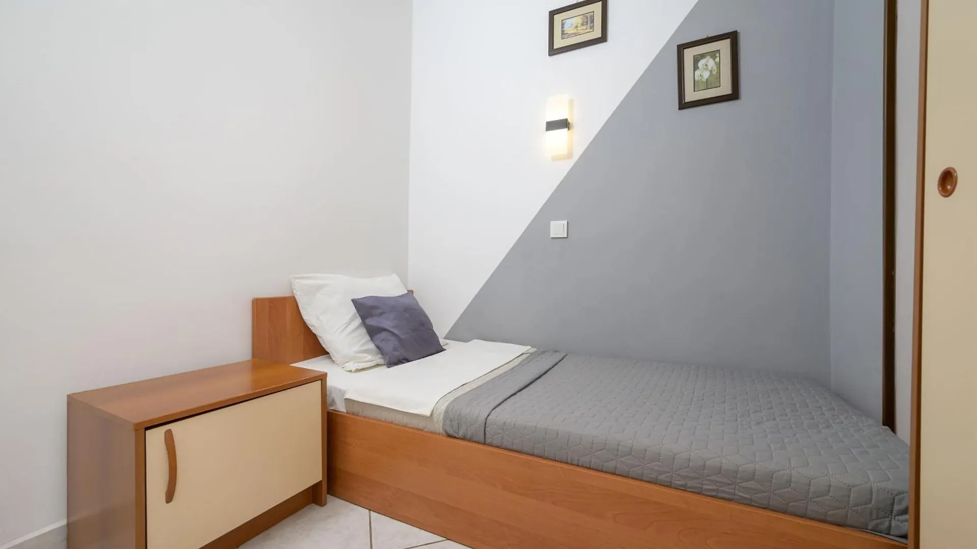 Stilvoll Eingerichtete Ferienwohnung 4 Stinjan 0*,  Croatia
